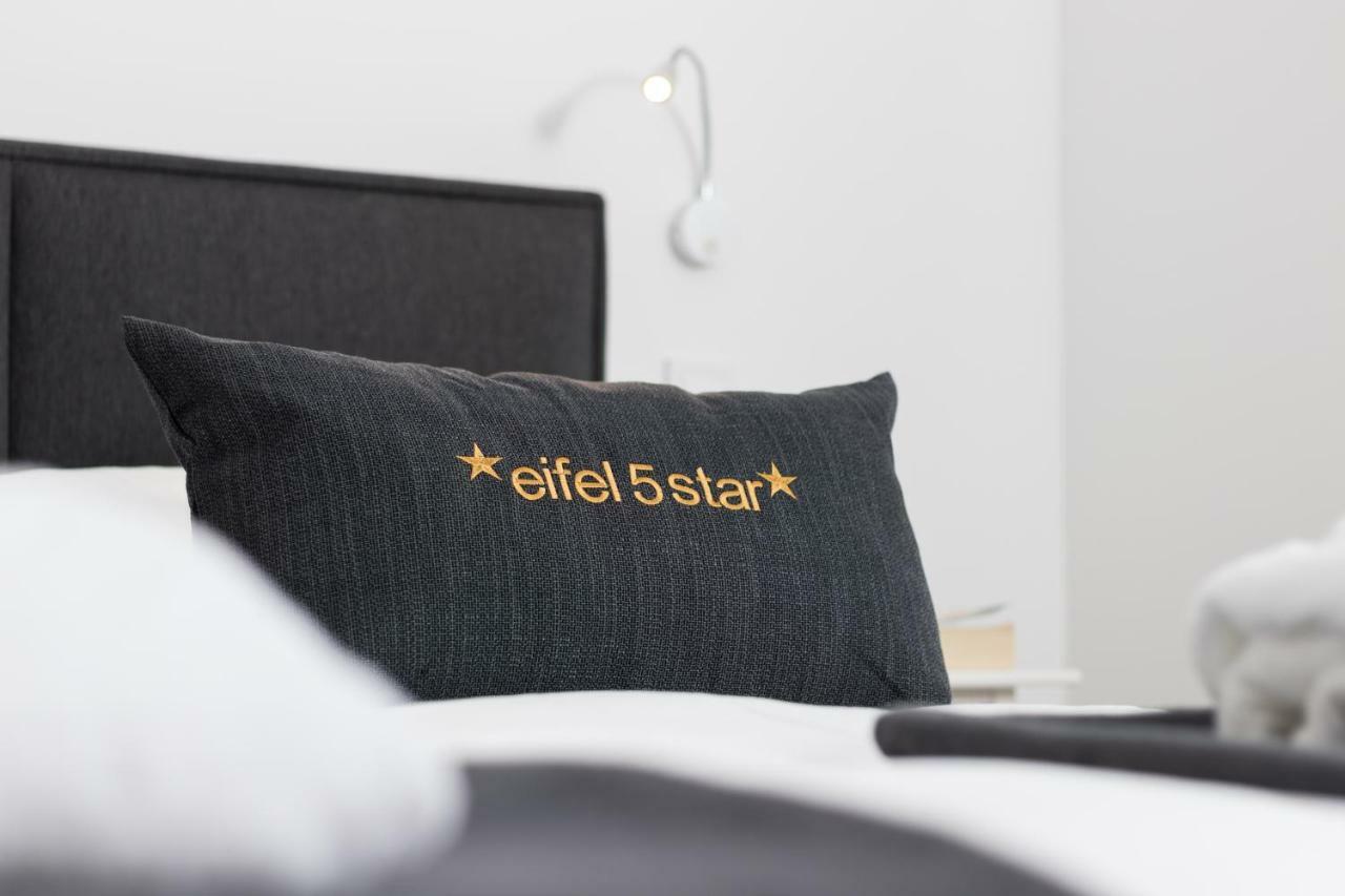 Eifel5Star - Burgfriedstrasse Apartment Даун Екстериор снимка