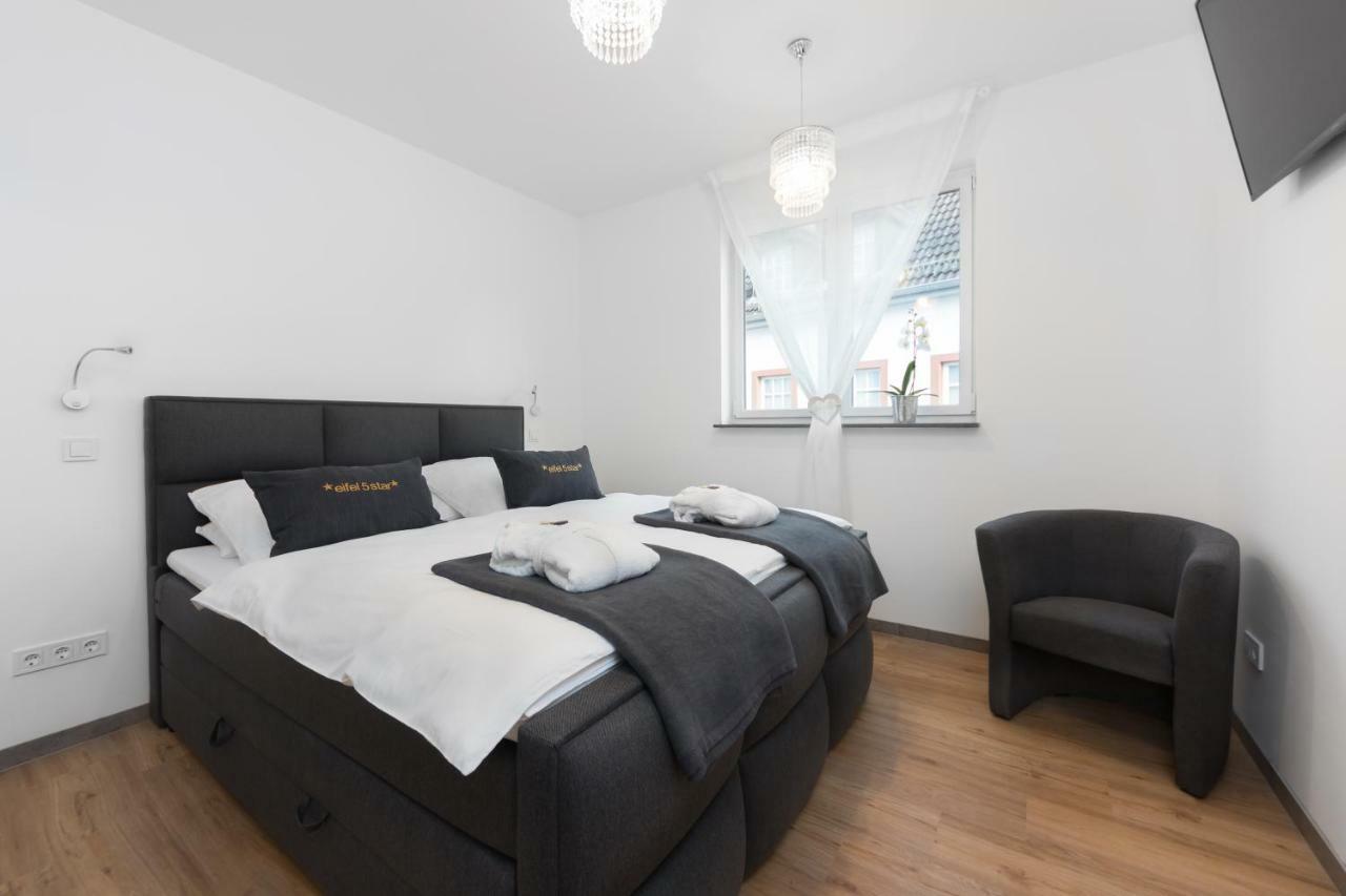 Eifel5Star - Burgfriedstrasse Apartment Даун Екстериор снимка