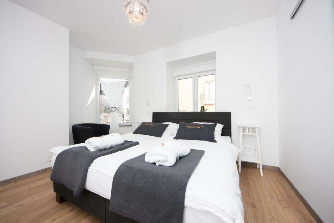 Eifel5Star - Burgfriedstrasse Apartment Даун Екстериор снимка